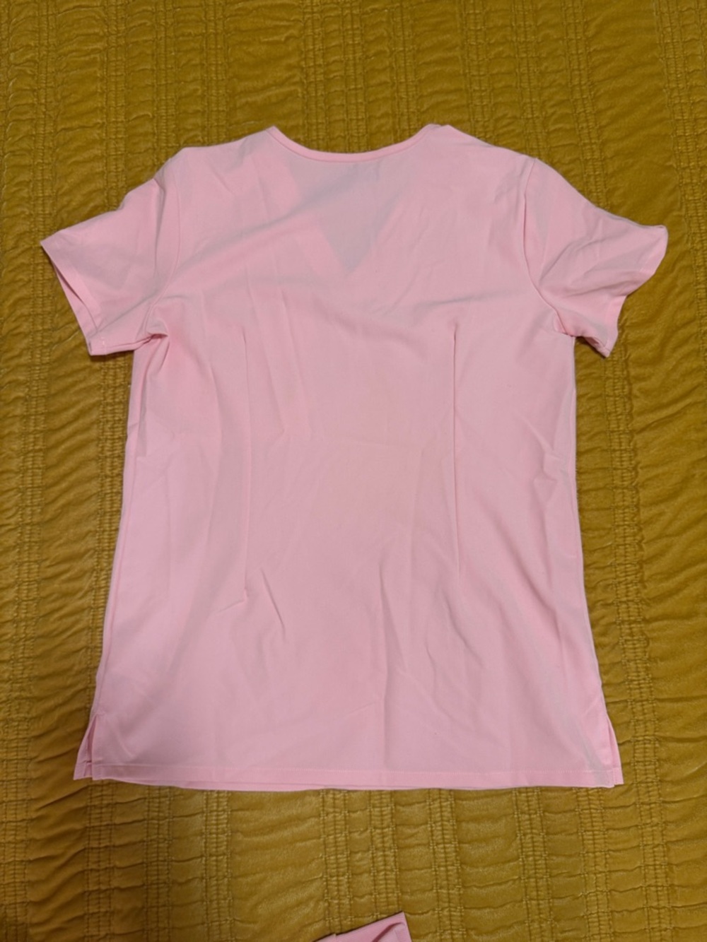 Figs Light Pink V-Neck Scrub Top and Jogger Set XS TOP / XSP JOGGERS - Picture 4 of 6
